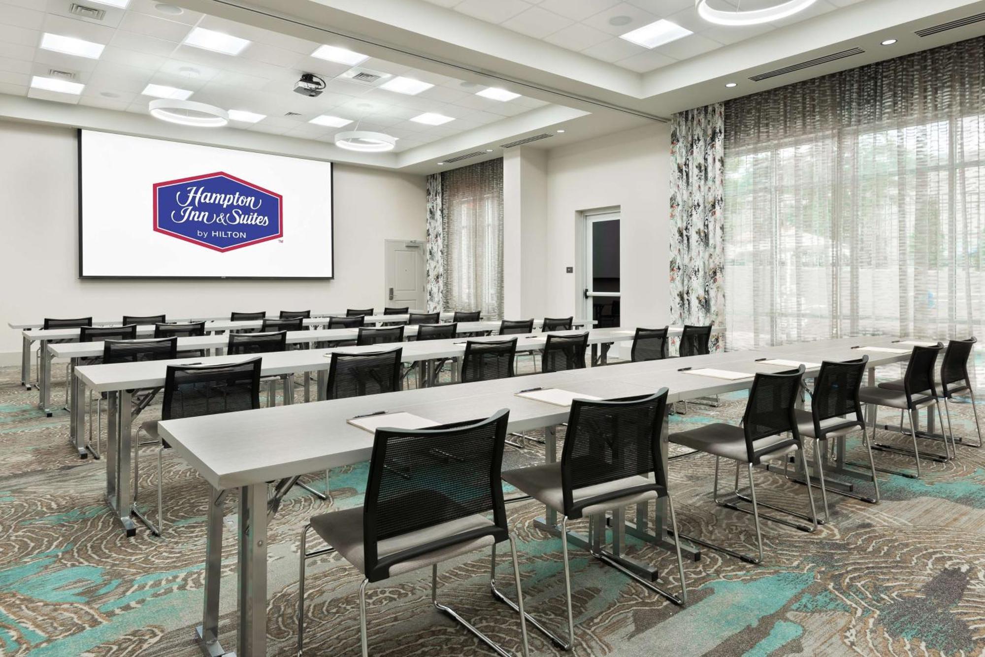 Hampton Inn & Suites Atlanta Buckhead Place Esterno foto